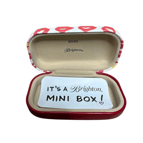 BRIGHTON Mini Box Red Lipstick Kisses Say It With A Kiss Tiny Box - Picture 3 of 8